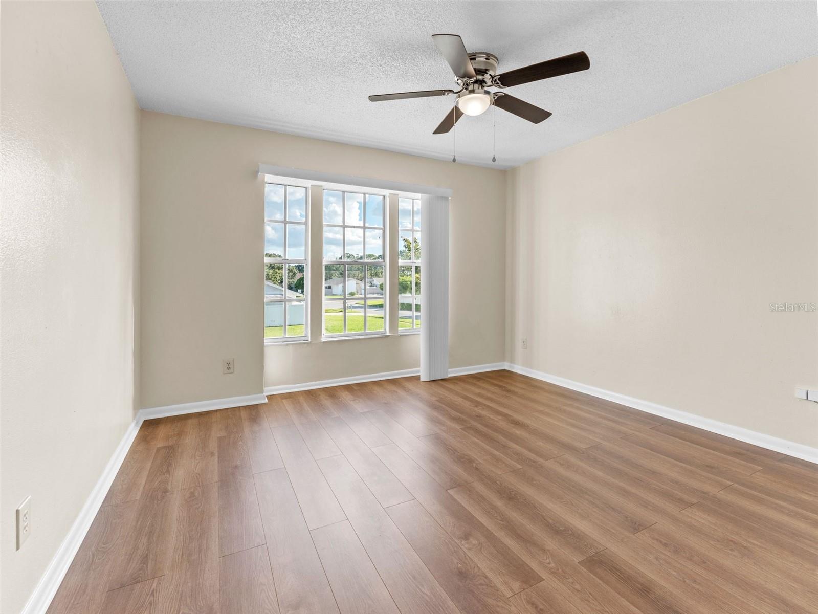 Image 20 of 34 For 10771 Glen Ellen Drive
