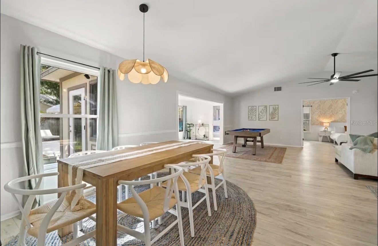 Image 8 of 31 For 1518 Wexford Drive N