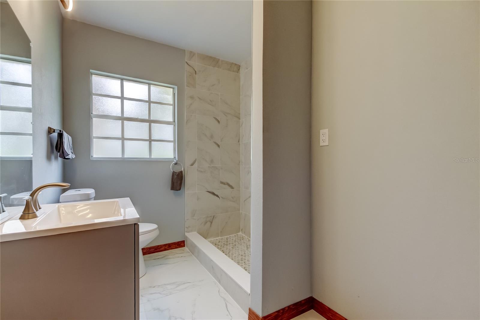 Image 11 of 19 For 6450 1st Avenue N