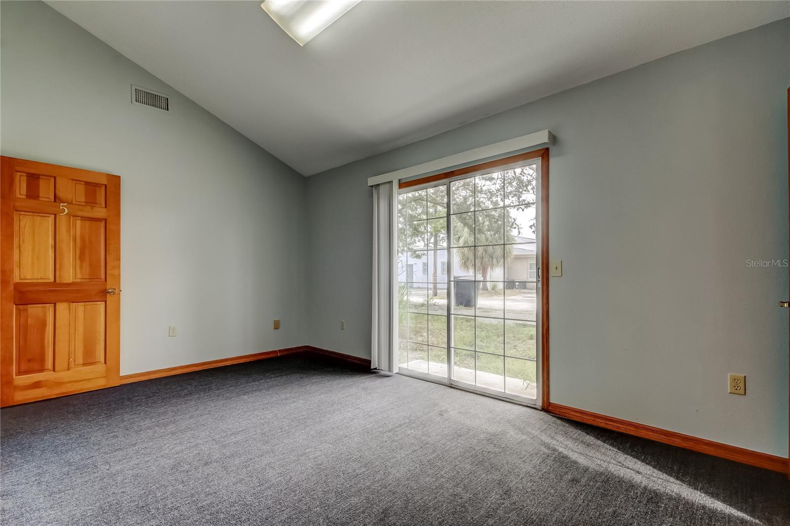 Image 8 of 19 For 6450 1st Avenue N