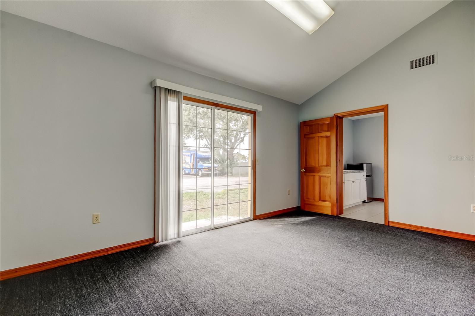 Image 9 of 19 For 6450 1st Avenue N