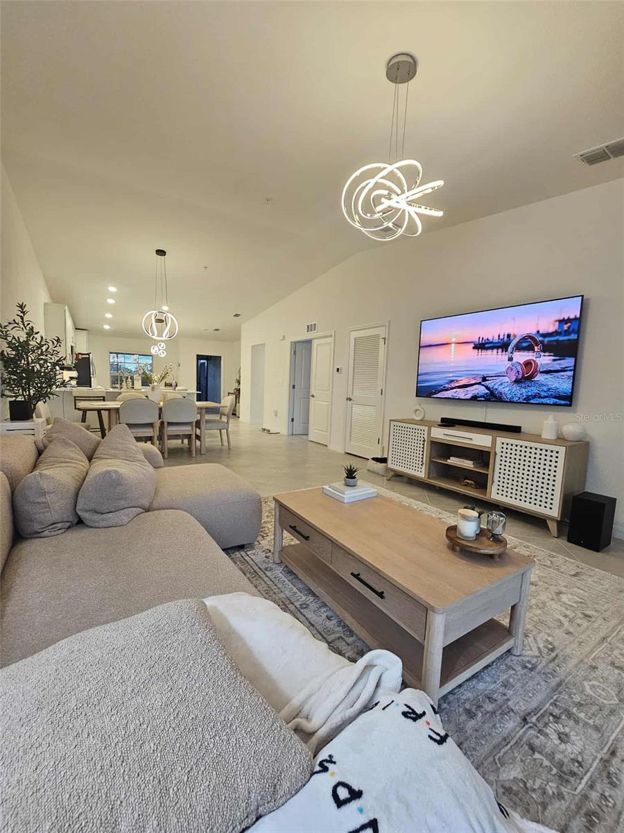 Image 10 of 61 For 17470 Opal Sand Drive 201