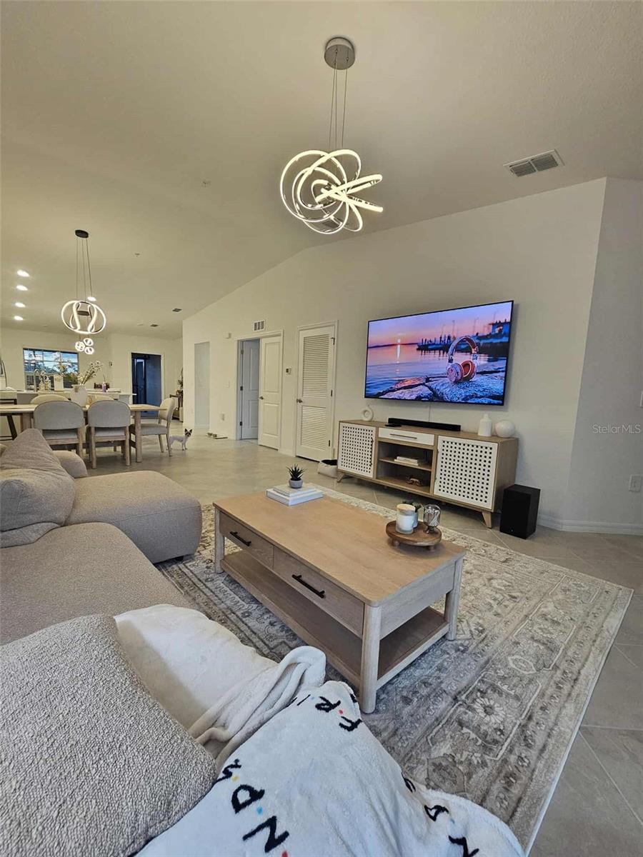 Image 9 of 61 For 17470 Opal Sand Drive 201