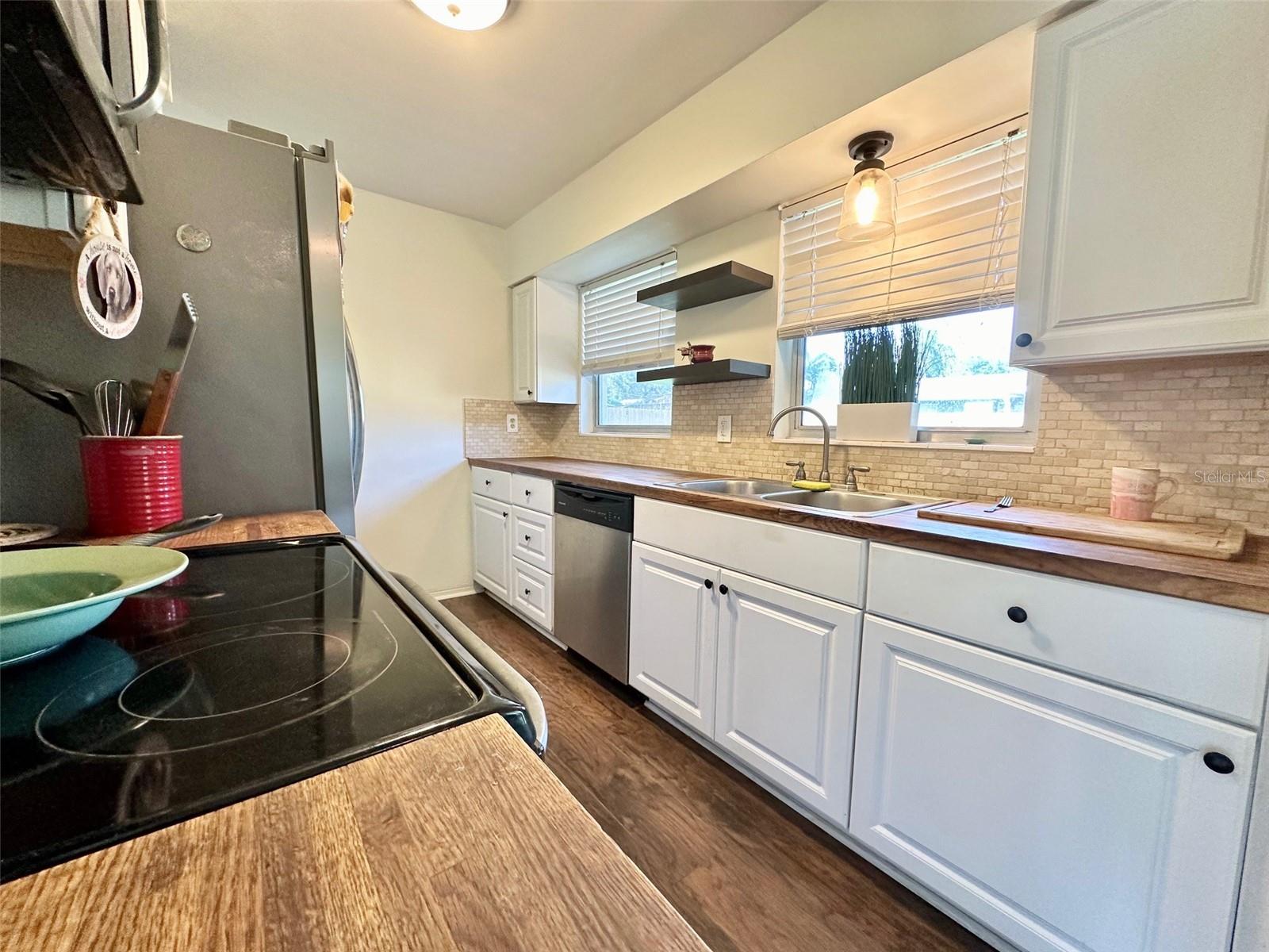 Image 4 of 11 For 8470 121st Street