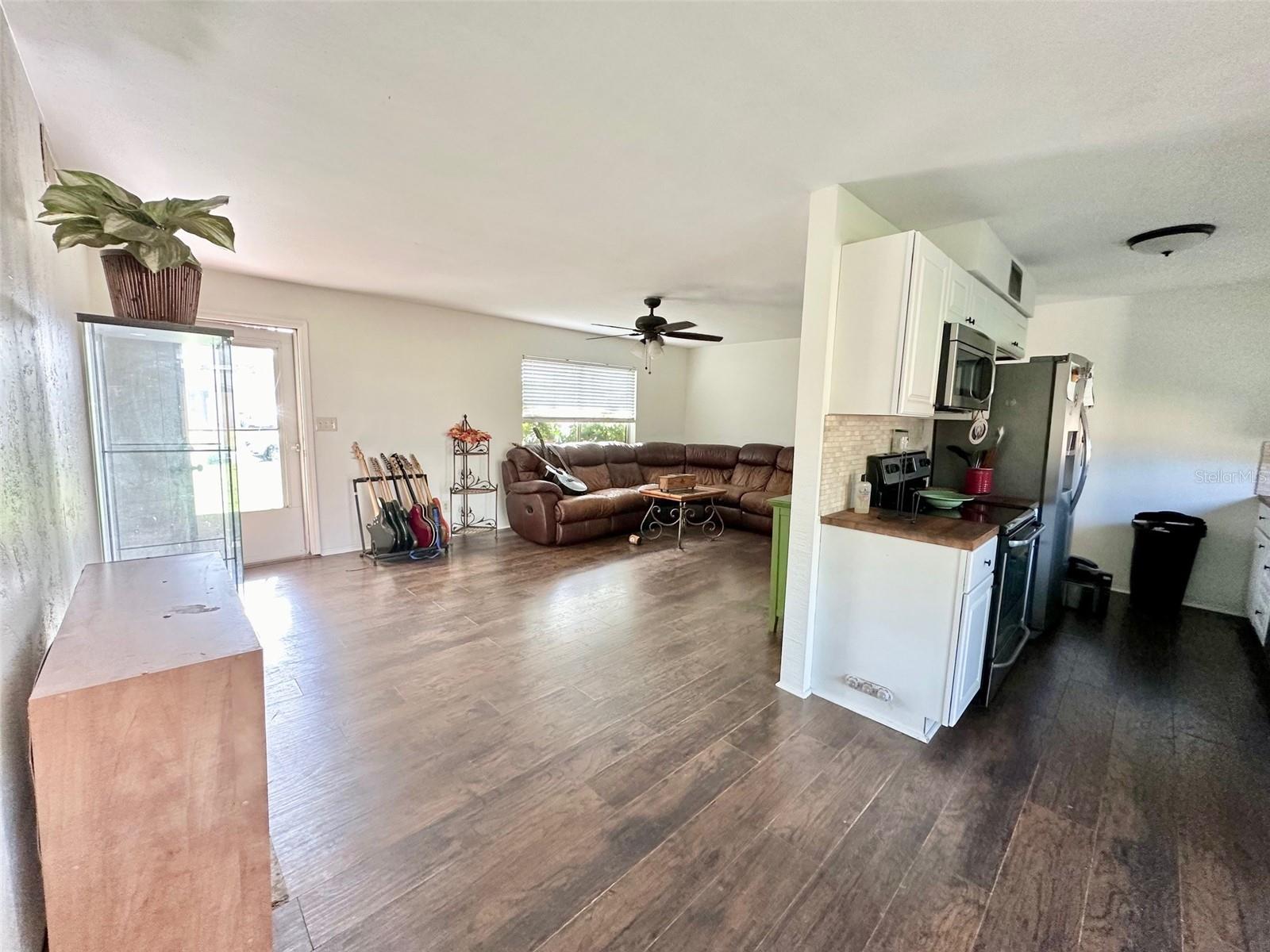 Image 5 of 11 For 8470 121st Street