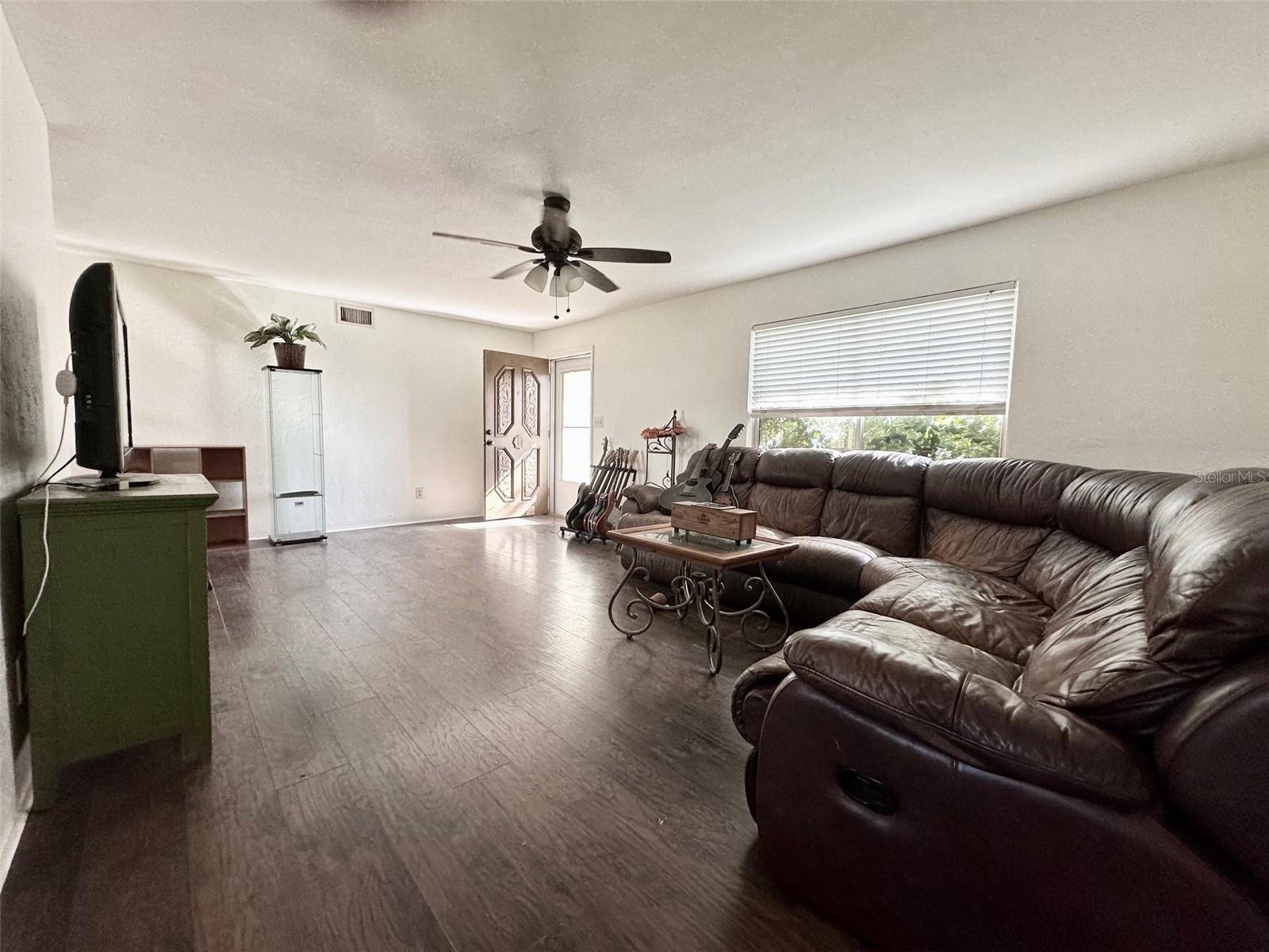 Image 7 of 11 For 8470 121st Street
