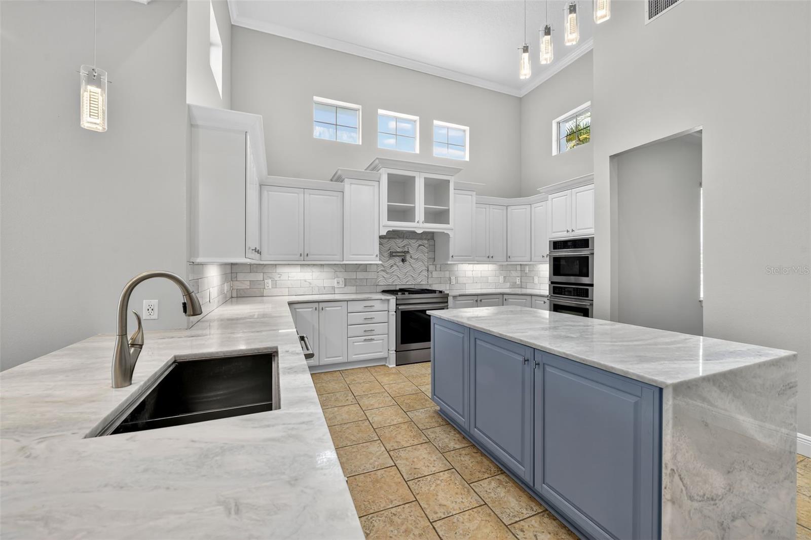 Image 11 of 56 For 5617 Seagrass Place