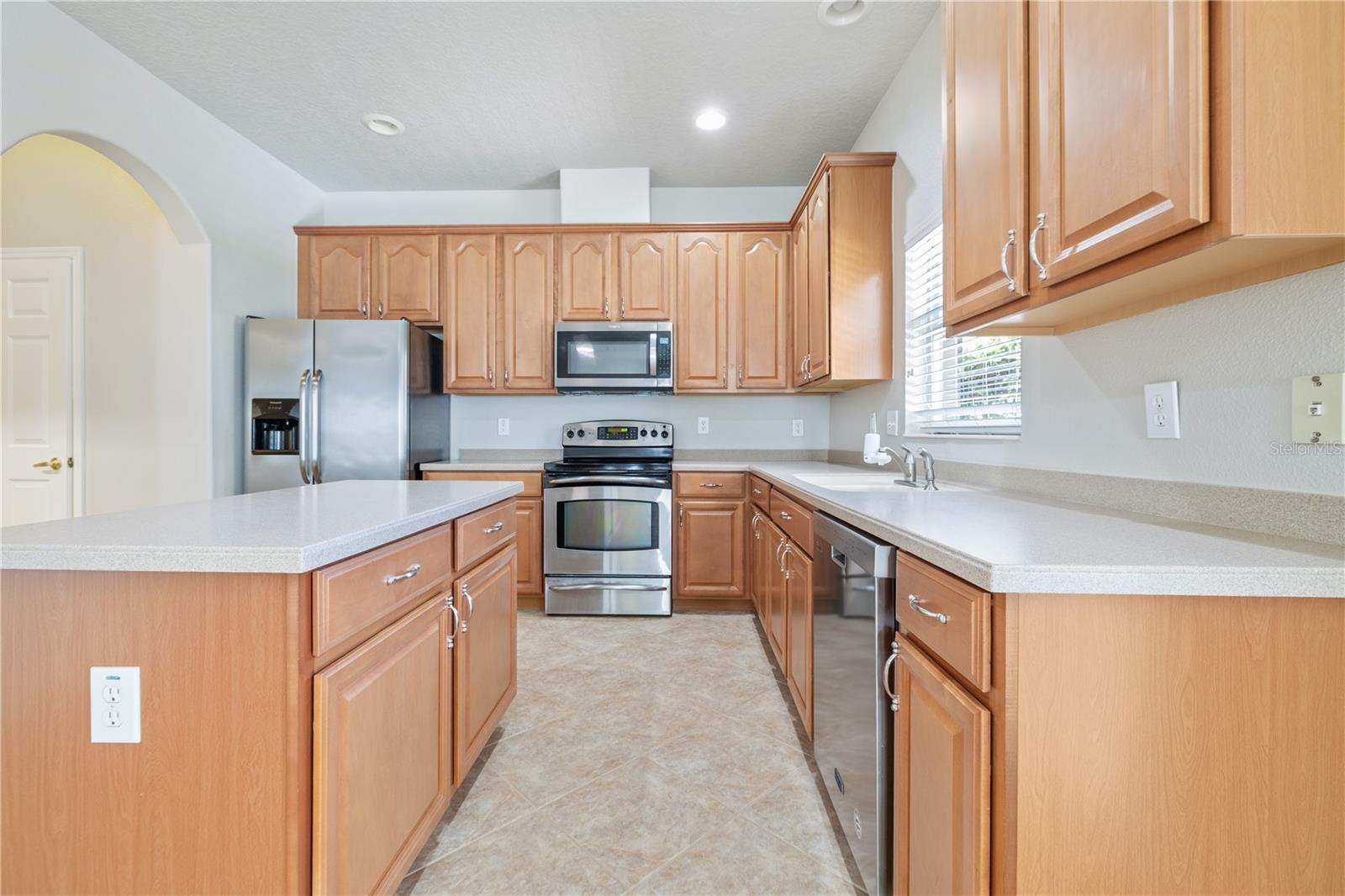 Image 12 of 36 For 11214 Creek Haven Drive