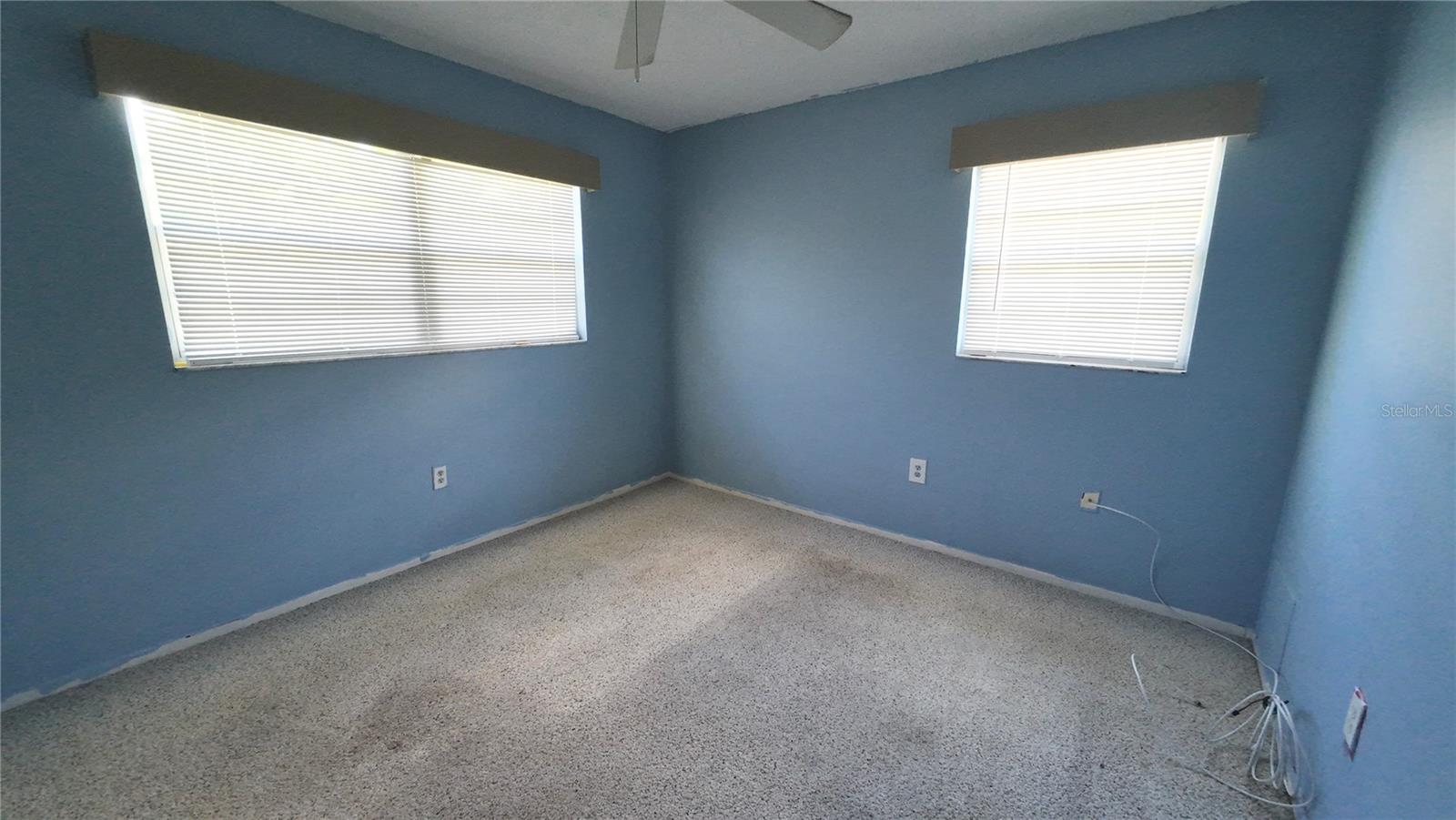Image 11 of 28 For 623 Park Circle