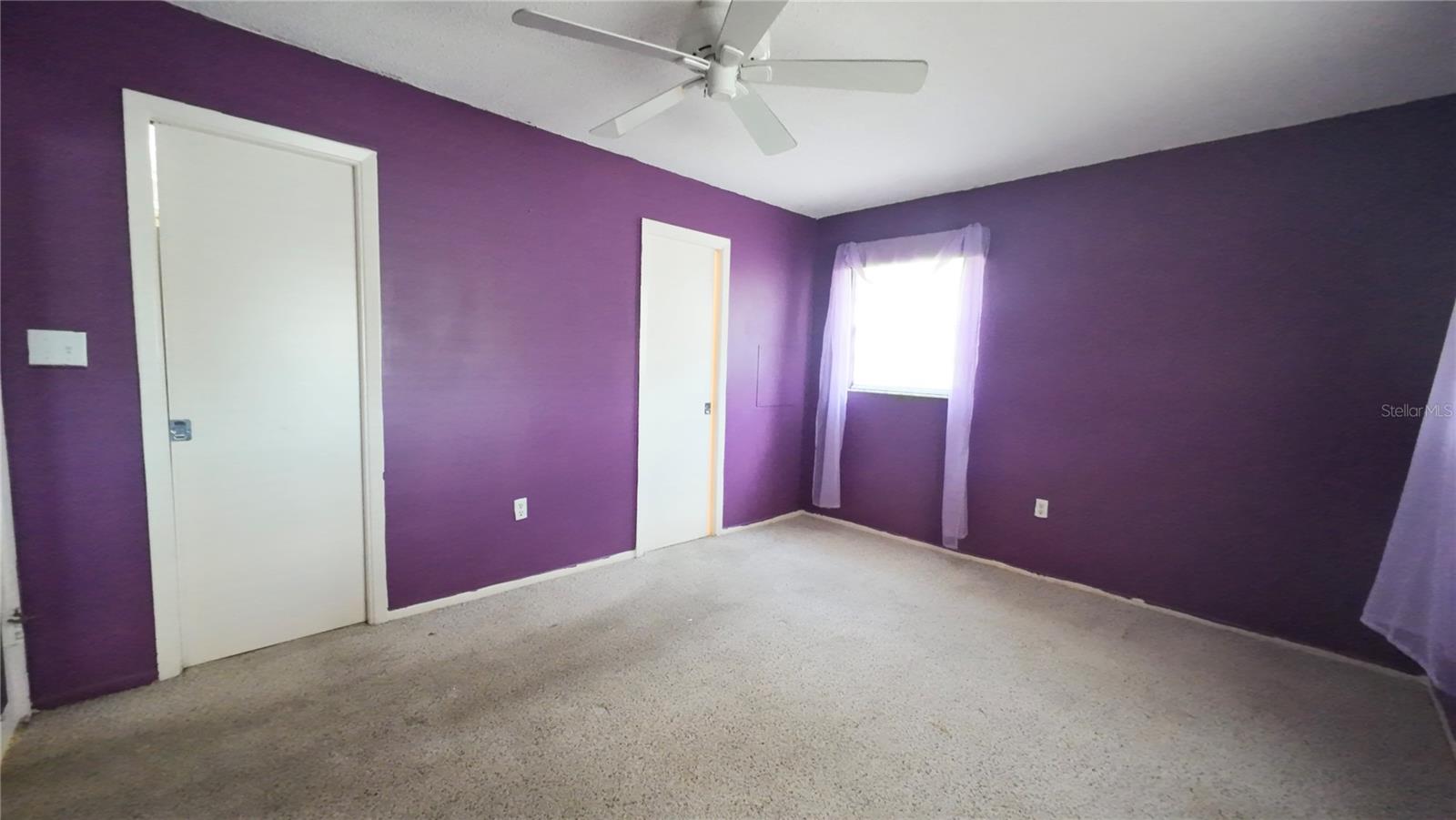 Image 14 of 28 For 623 Park Circle