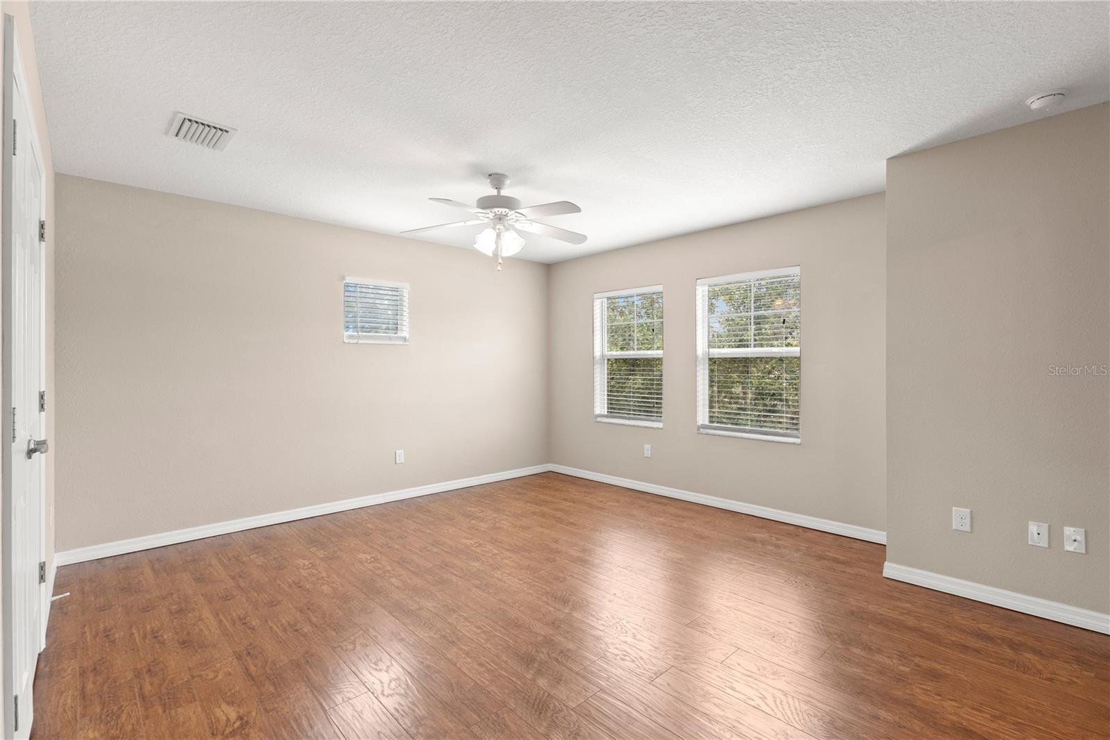 Image 22 of 41 For 7333 Trask Street