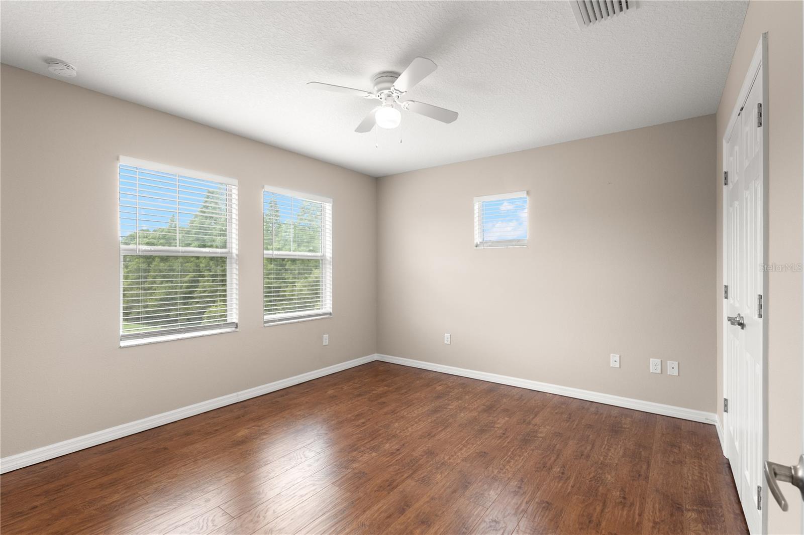 Image 33 of 41 For 7333 Trask Street
