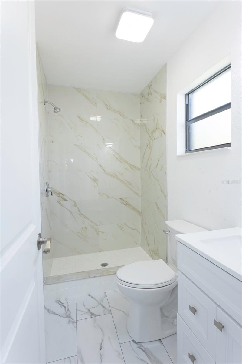 Image 12 of 34 For 14820 Atlantic Avenue