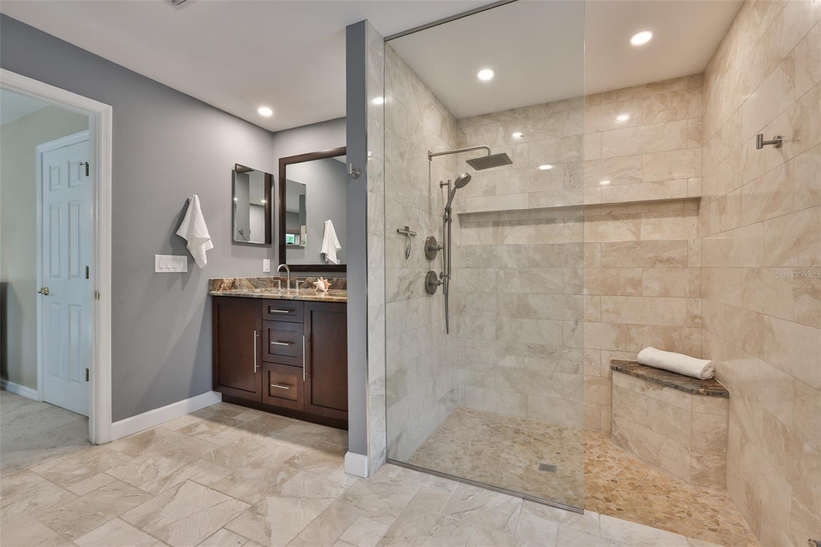 Listing photo id 27 for 3301 Timberlee Road