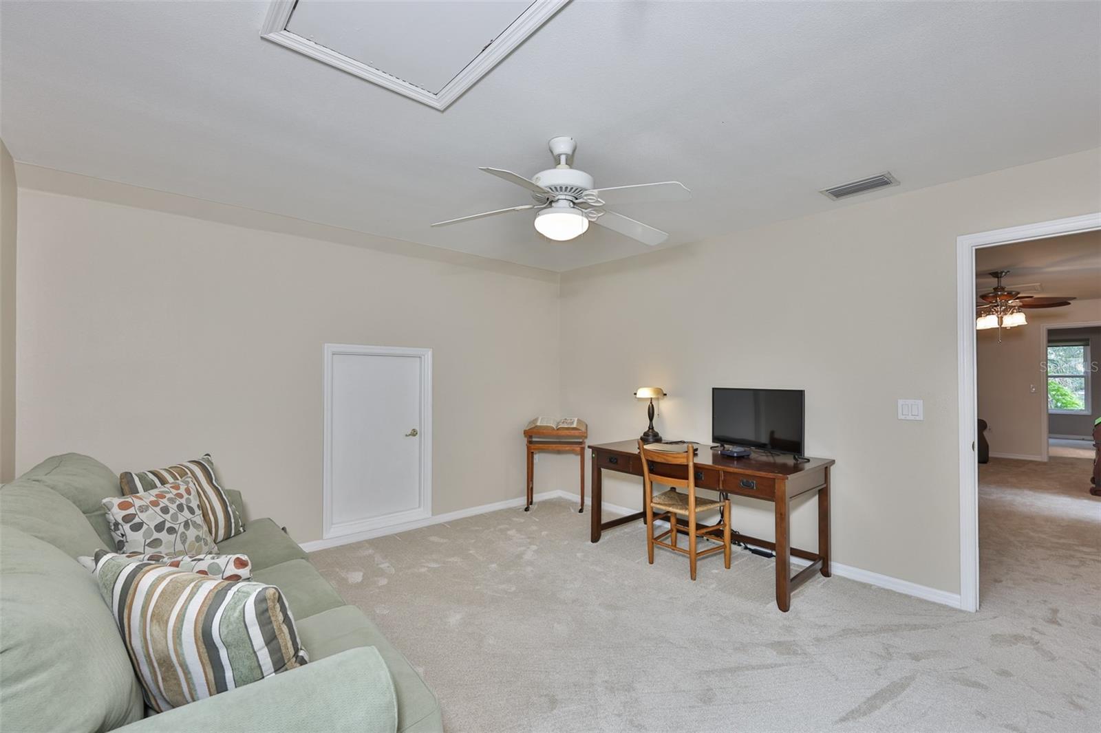 Listing photo id 47 for 3301 Timberlee Road