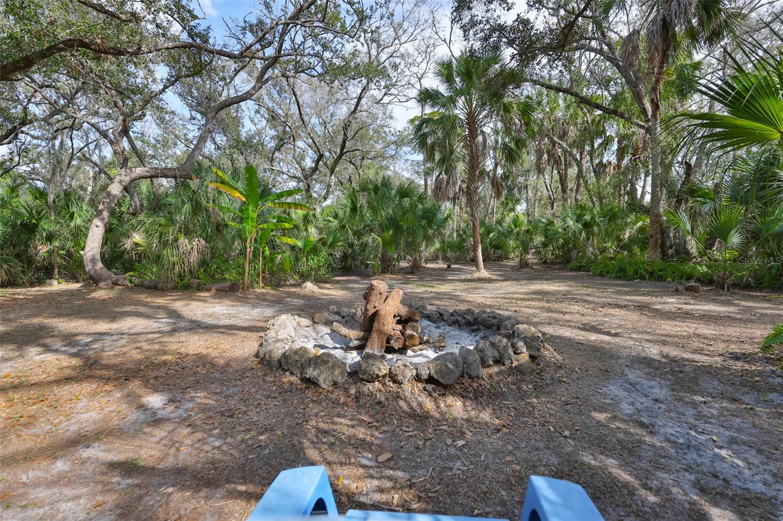 Listing photo id 72 for 3301 Timberlee Road