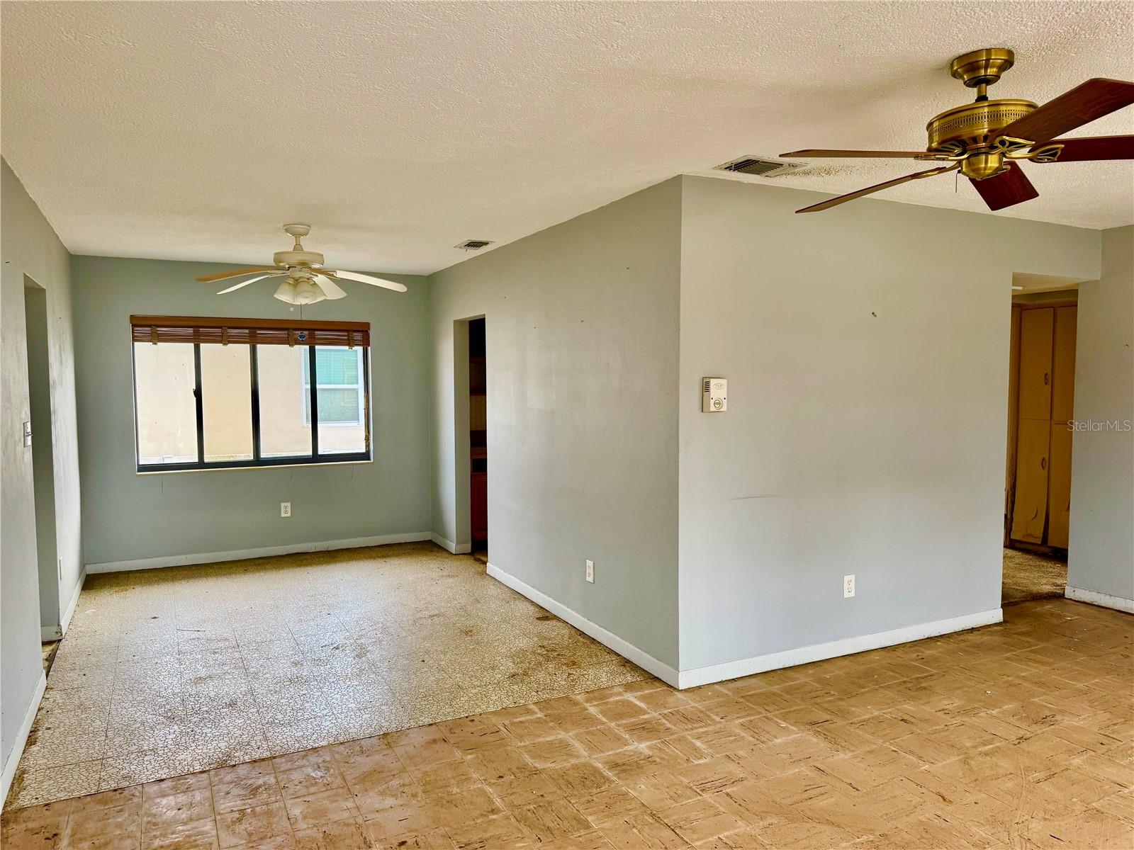 Image 5 of 10 For 17595 1st Street E