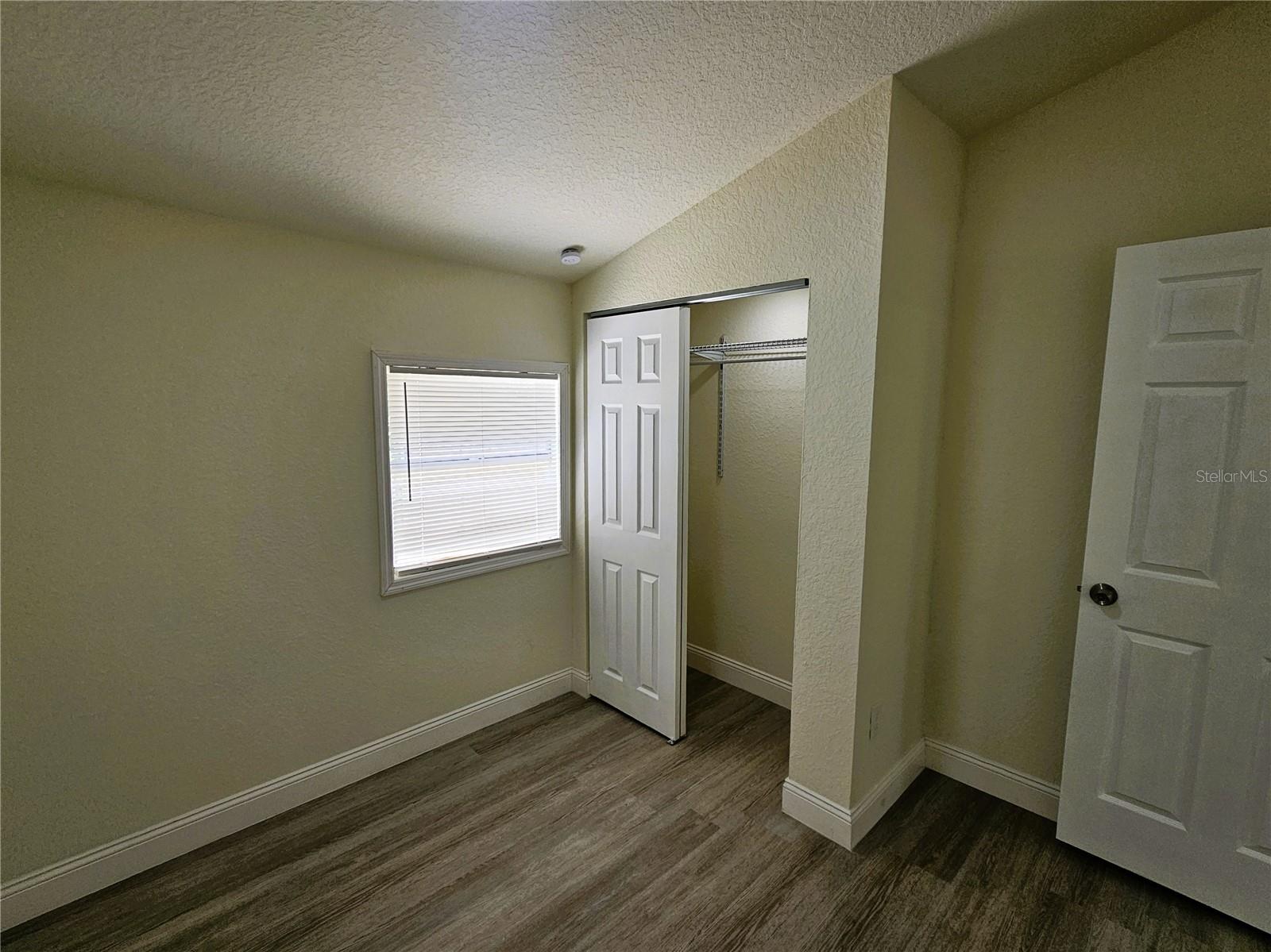 Image 16 of 23 For 15233 Omaha Street