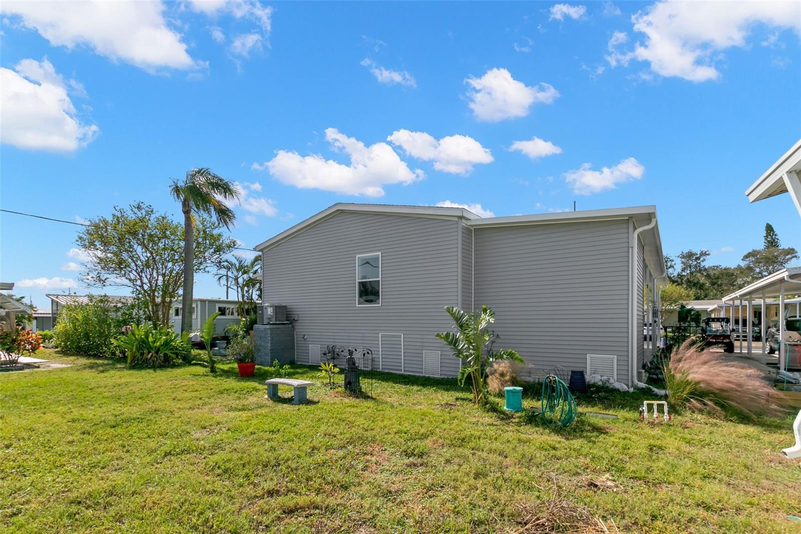 Image 24 of 33 For 6901 Americana Drive Ne 102