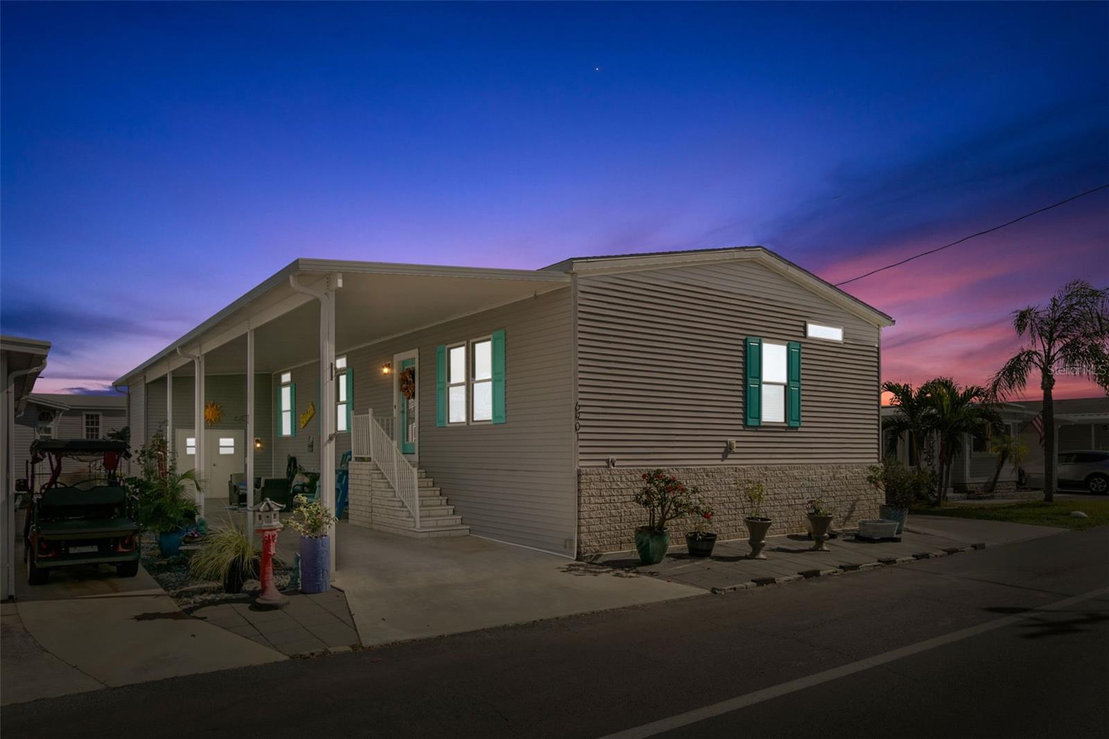 Image 31 of 33 For 6901 Americana Drive Ne 102