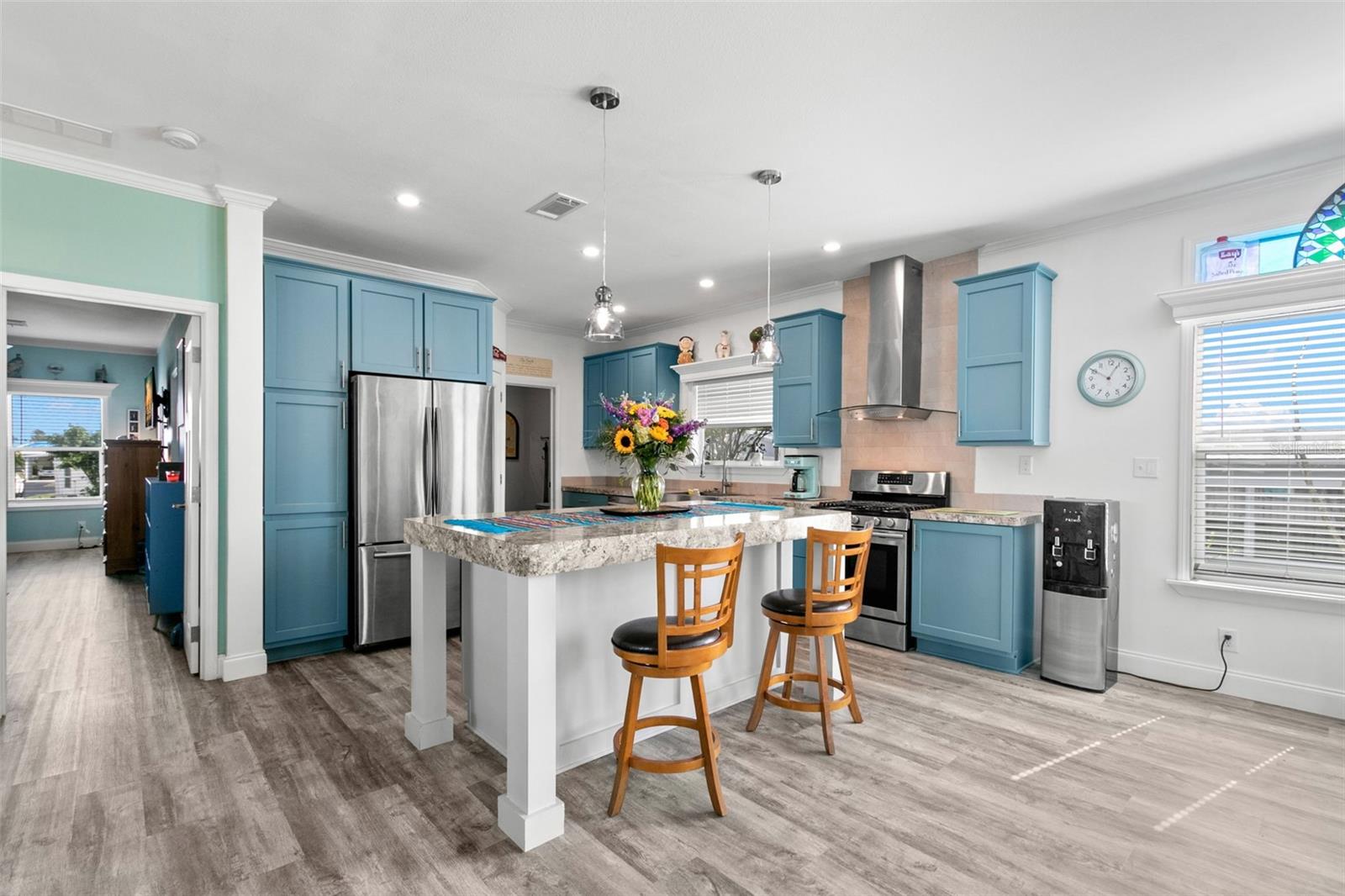 Image 5 of 33 For 6901 Americana Drive Ne 102