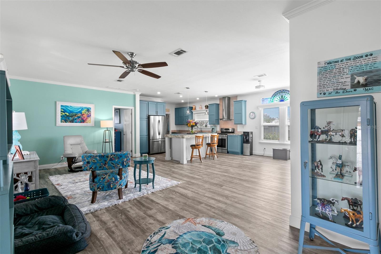 Image 9 of 33 For 6901 Americana Drive Ne 102