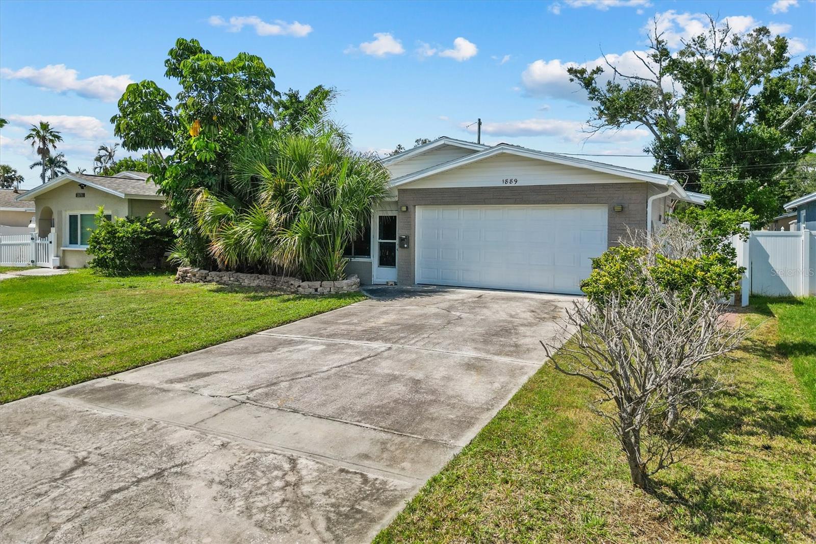 Image 20 of 21 For 1889 Montana Avenue Ne