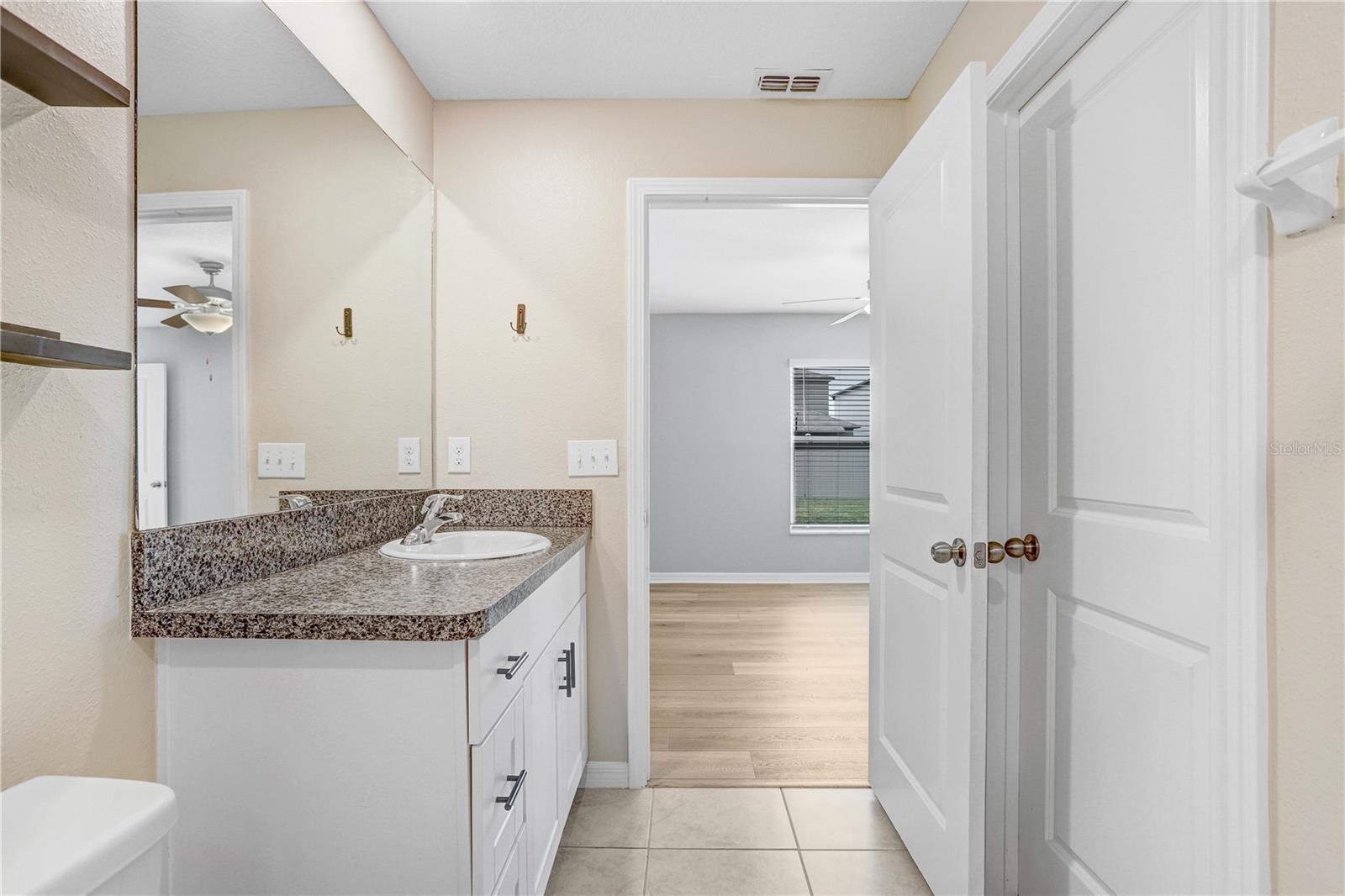 Image 18 of 32 For 15622 Spice Key Street