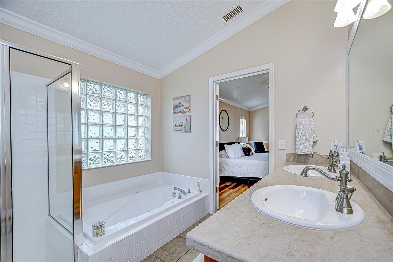 Image 19 of 43 For 4837 Eagle Cove Boulevard