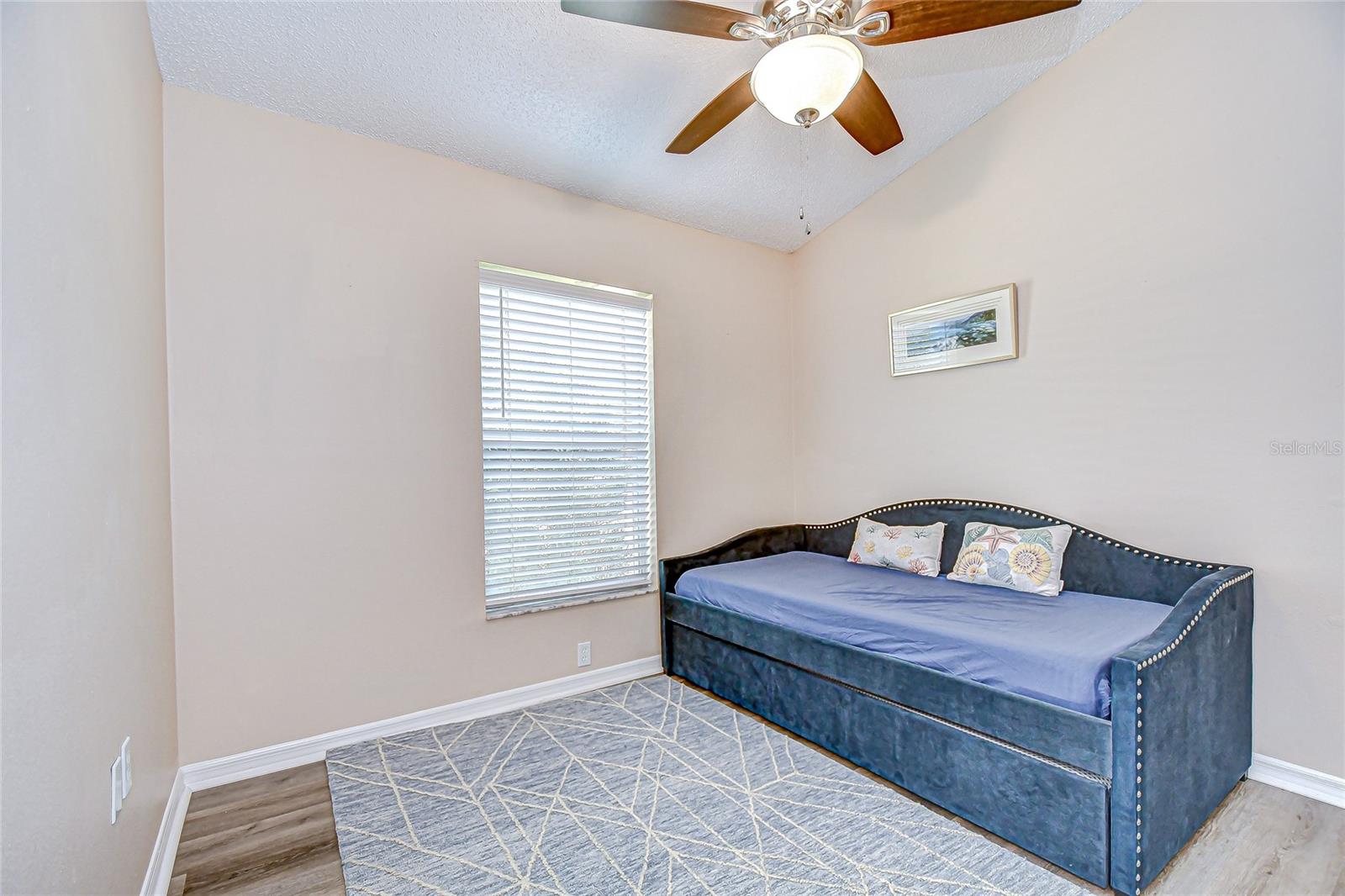 Image 21 of 43 For 4837 Eagle Cove Boulevard