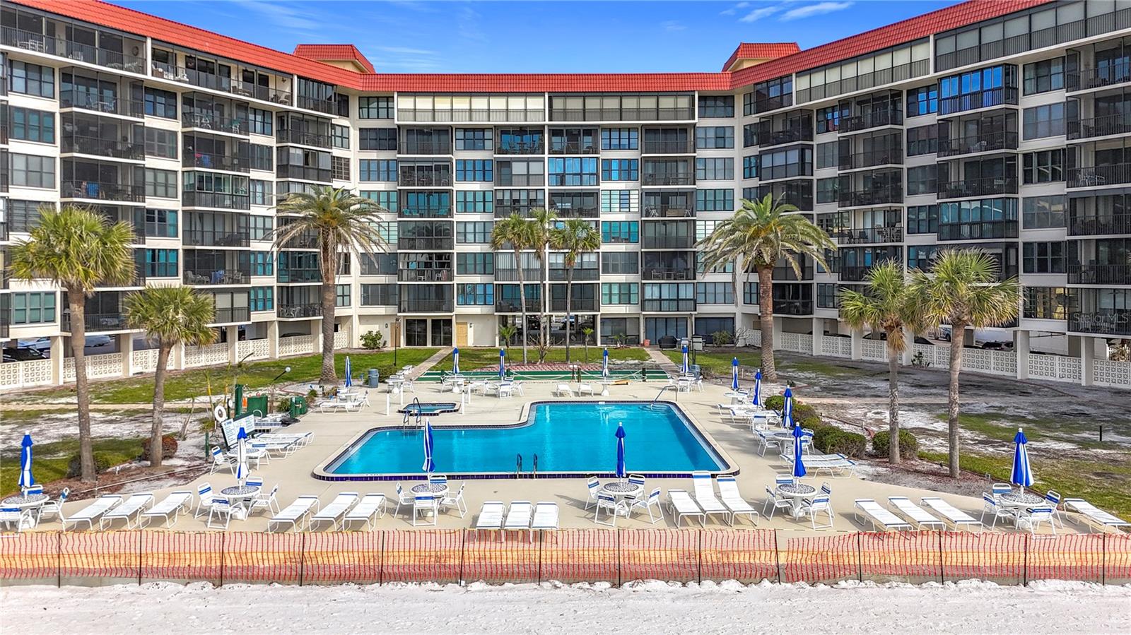 Image 14 of 34 For 18304 Gulf Boulevard 610
