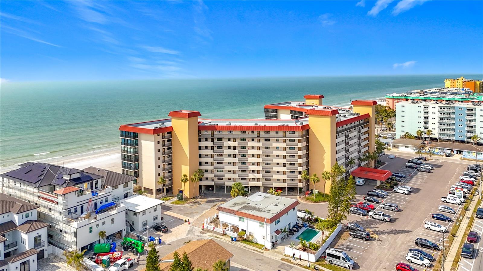 Image 30 of 34 For 18304 Gulf Boulevard 610