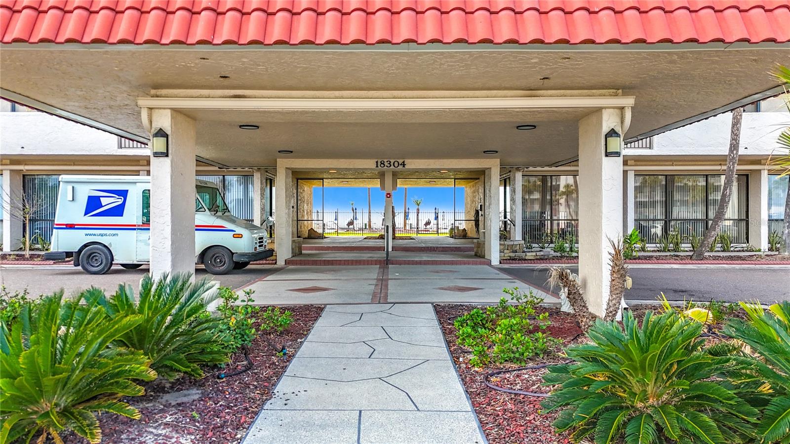 Image 33 of 34 For 18304 Gulf Boulevard 610