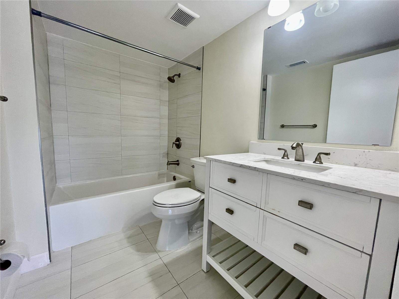 Image 6 of 34 For 18304 Gulf Boulevard 610