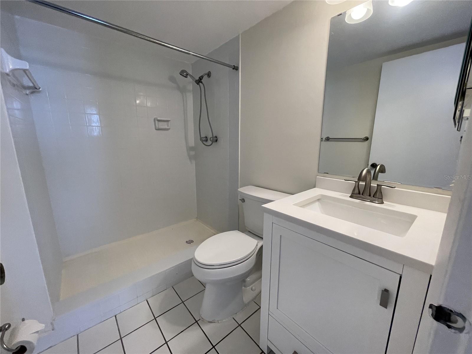 Image 7 of 34 For 18304 Gulf Boulevard 610