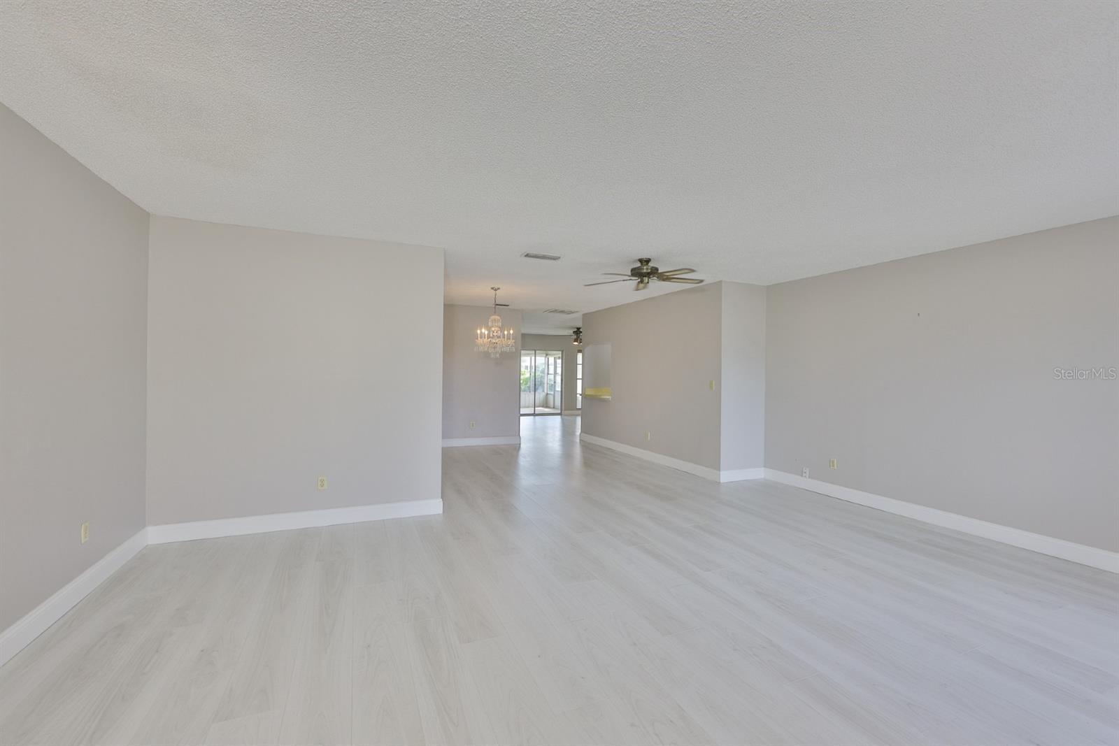 Image 8 of 50 For 412 Pebble Beach Boulevard