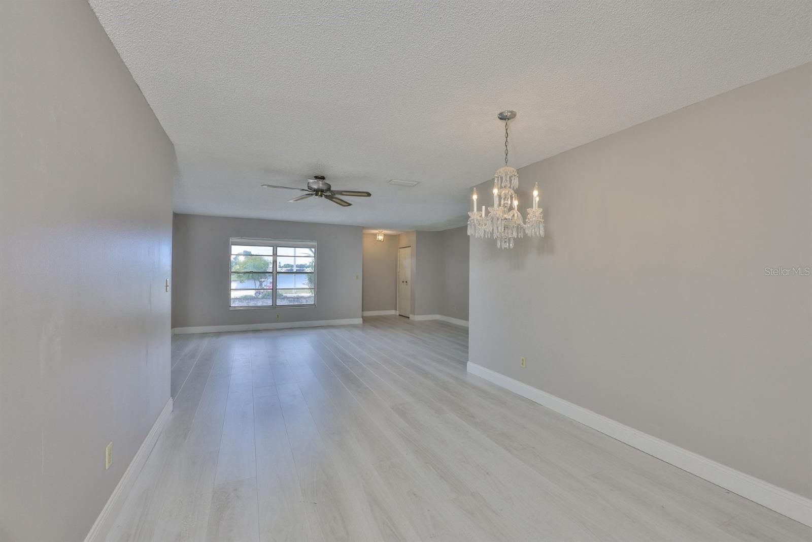 Image 9 of 50 For 412 Pebble Beach Boulevard