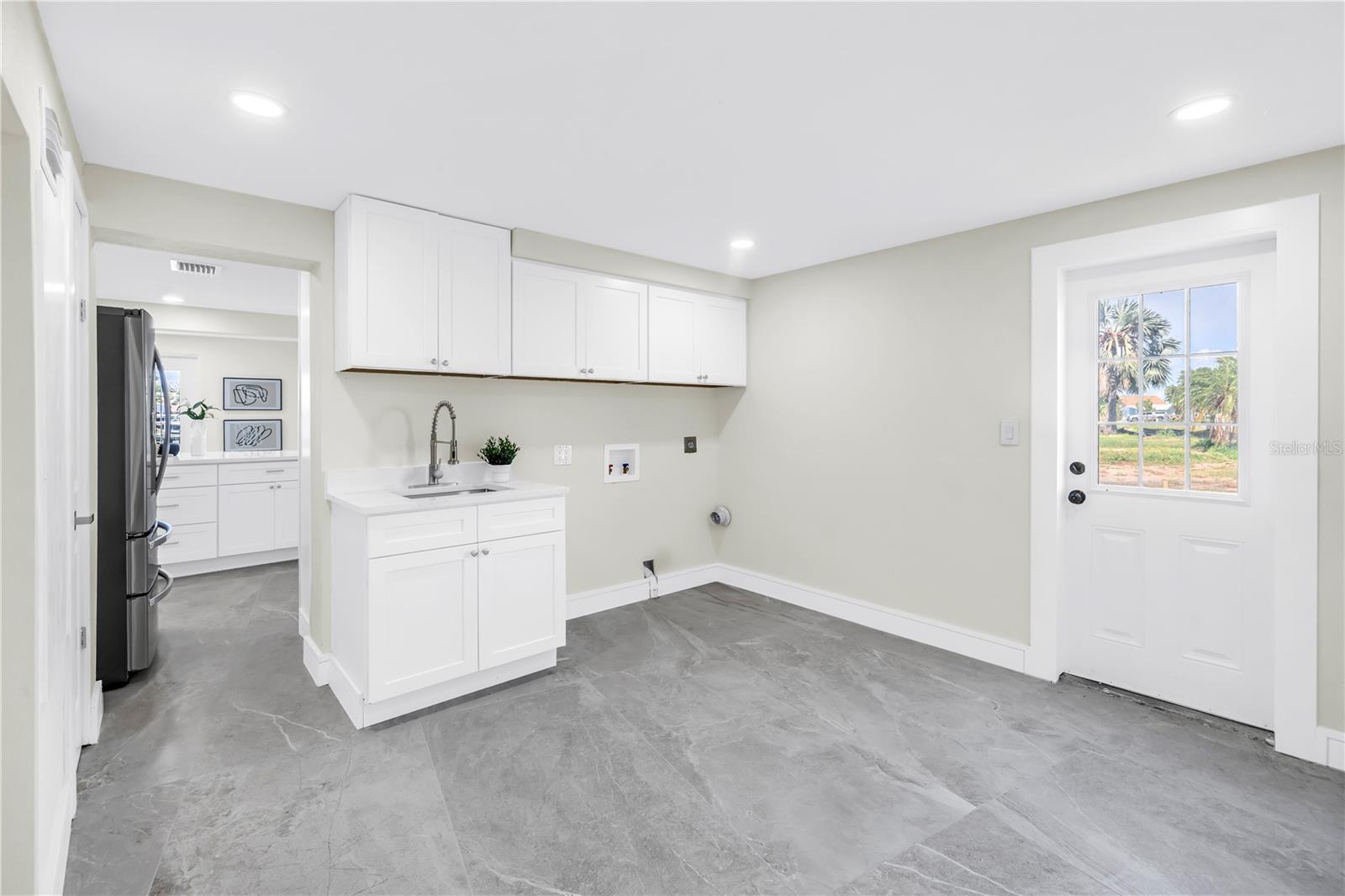 Image 29 of 81 For 17601 Sterling Terrace