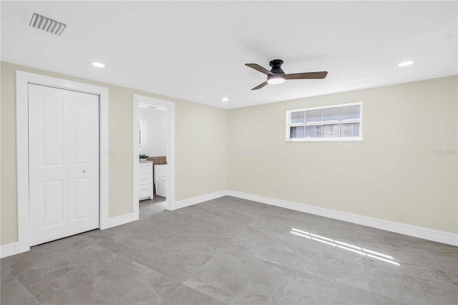 Image 30 of 81 For 17601 Sterling Terrace