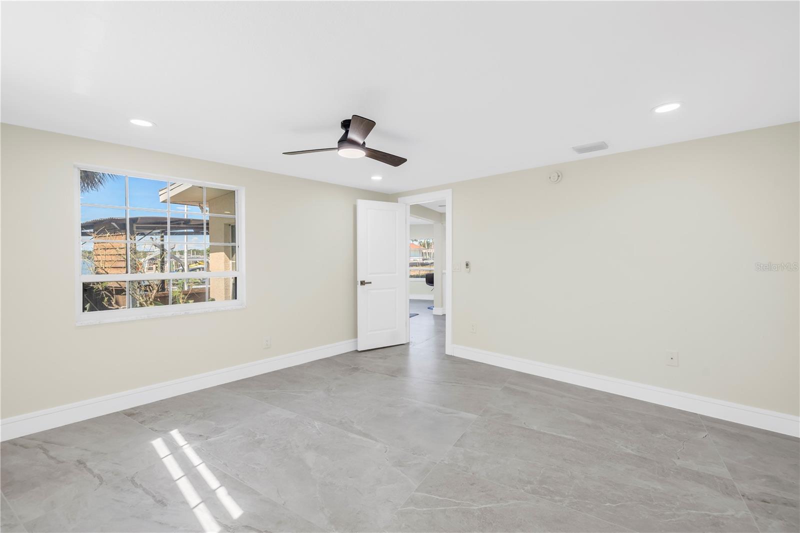 Image 31 of 81 For 17601 Sterling Terrace