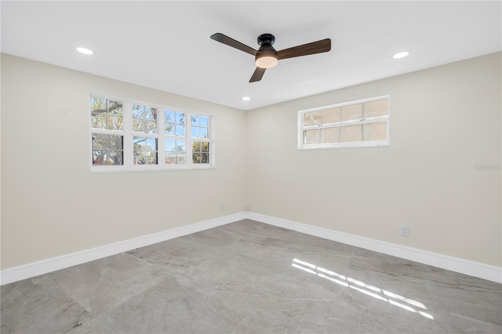 Image 34 of 81 For 17601 Sterling Terrace