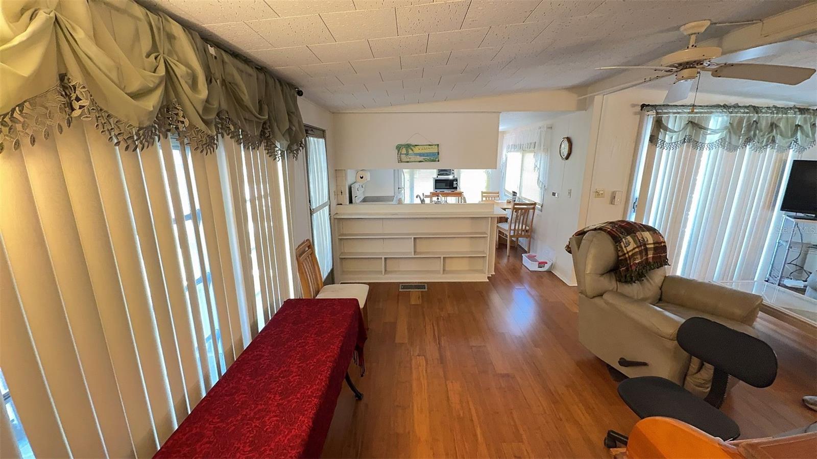 Listing photo id 11 for 4851 Gandy Boulevard B5l5