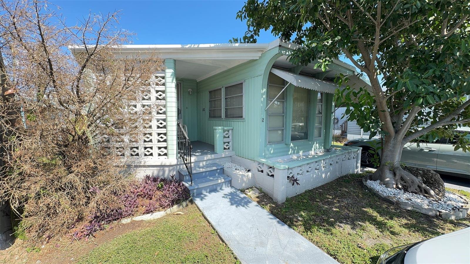 Listing photo id 0 for 4851 Gandy Boulevard B5l5