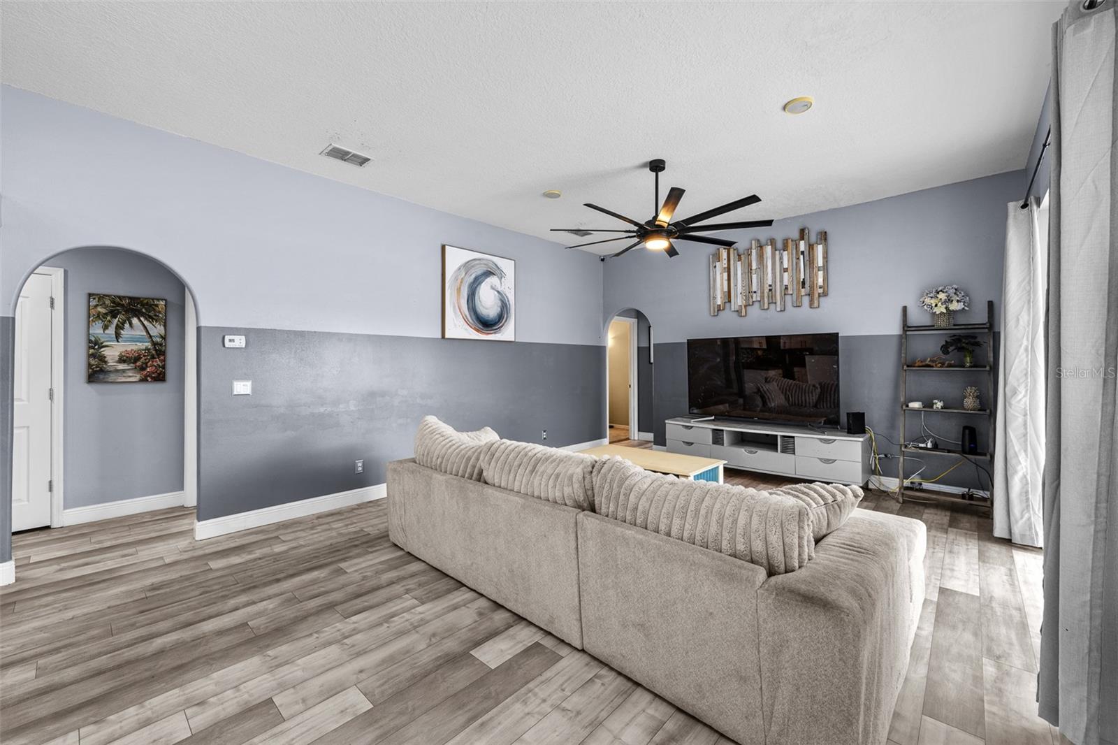 Image 20 of 72 For 5230 Halstead Lane