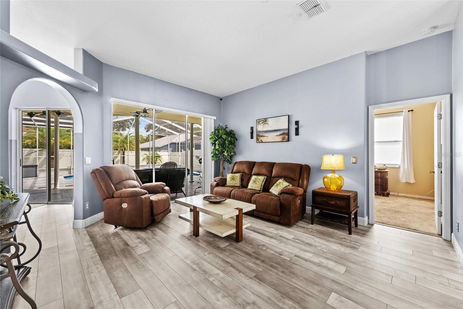 Image 6 of 72 For 5230 Halstead Lane