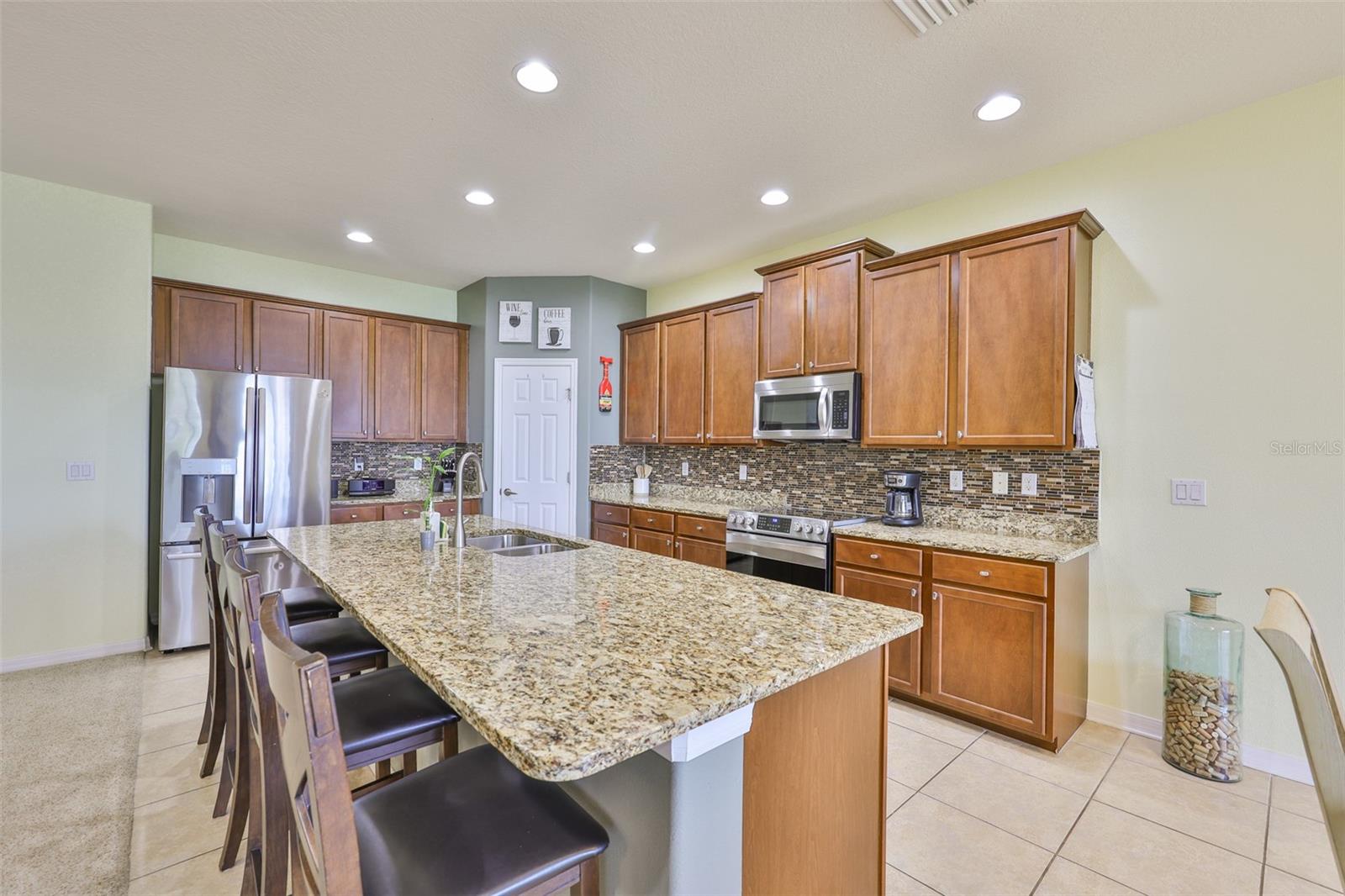 Image 16 of 54 For 1516 Yale Castle Court