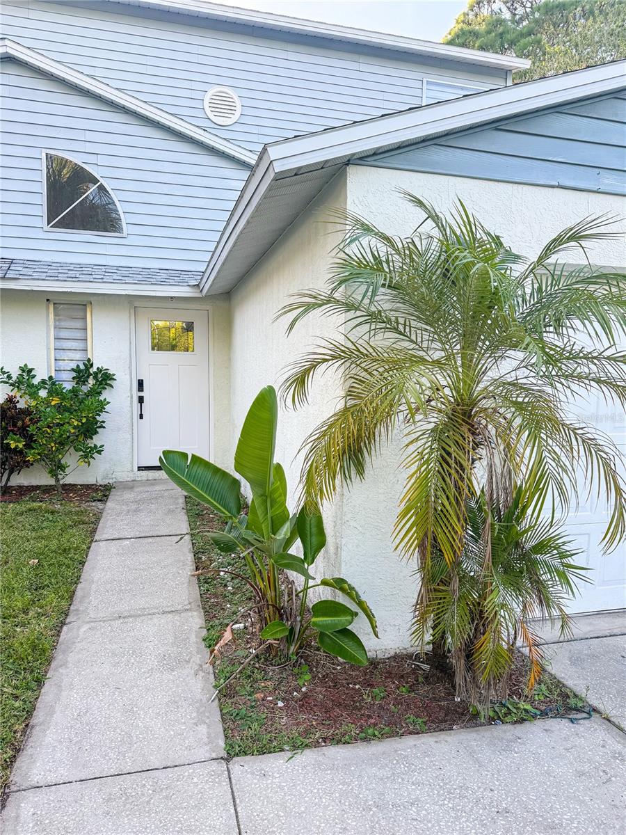 Image 2 of 15 For 7011 Oakwood Drive
