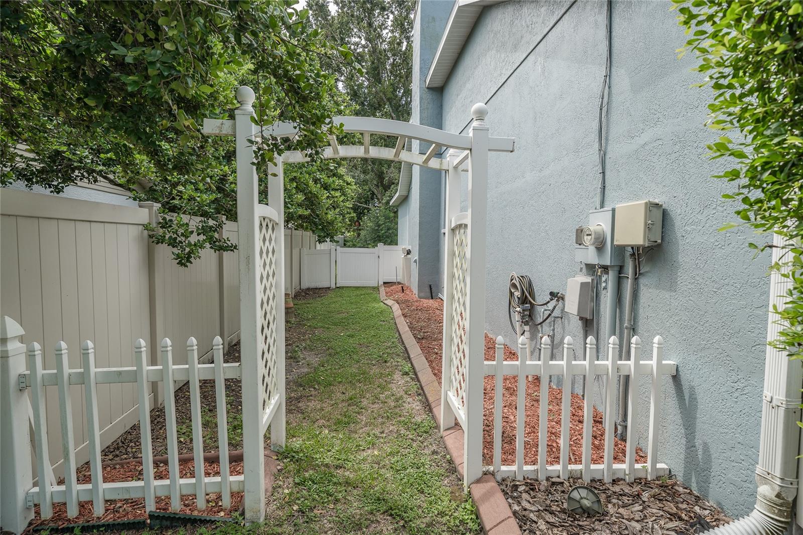 Image 32 of 39 For 3919 Appletree Drive