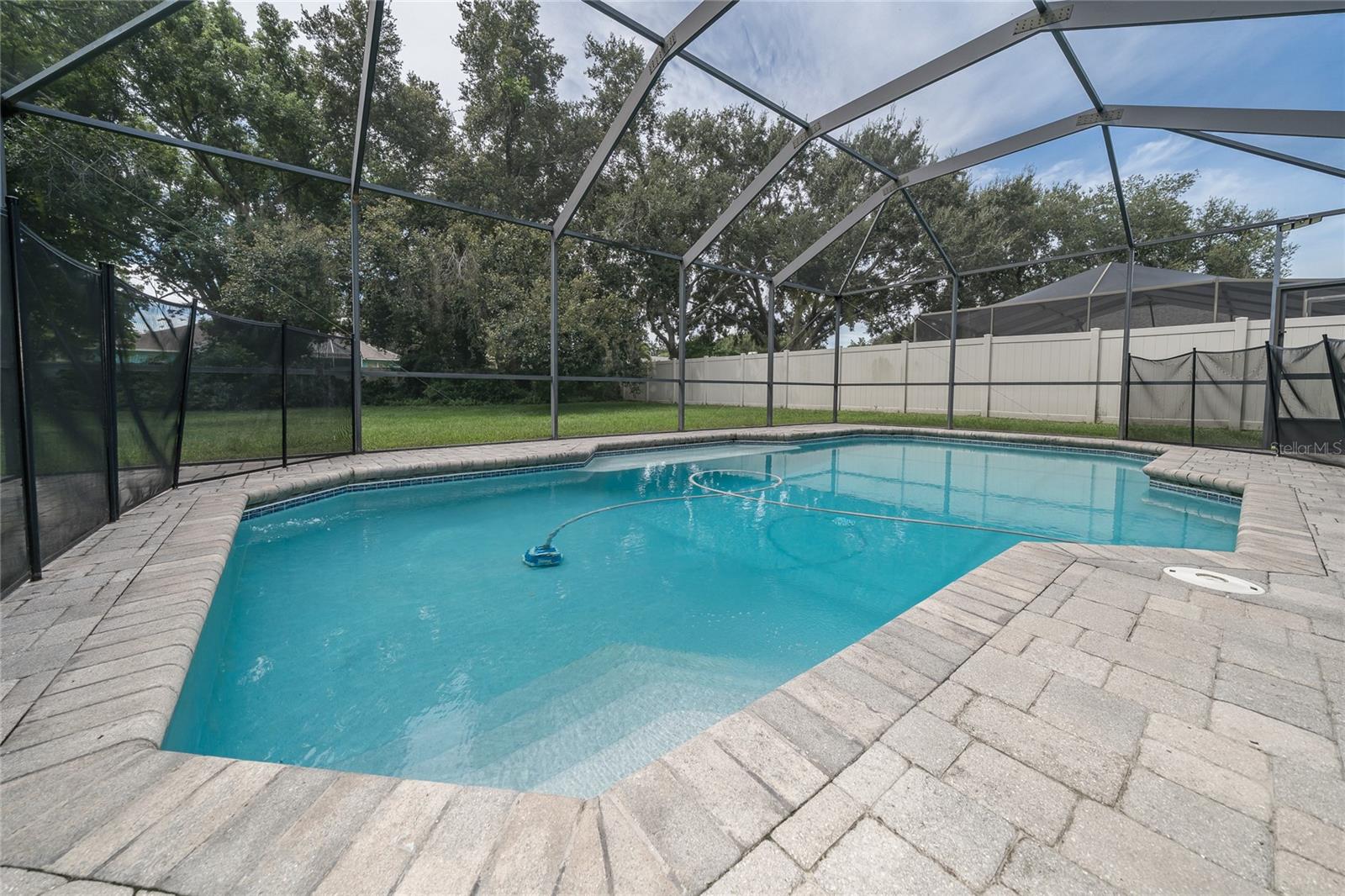 Image 34 of 39 For 3919 Appletree Drive