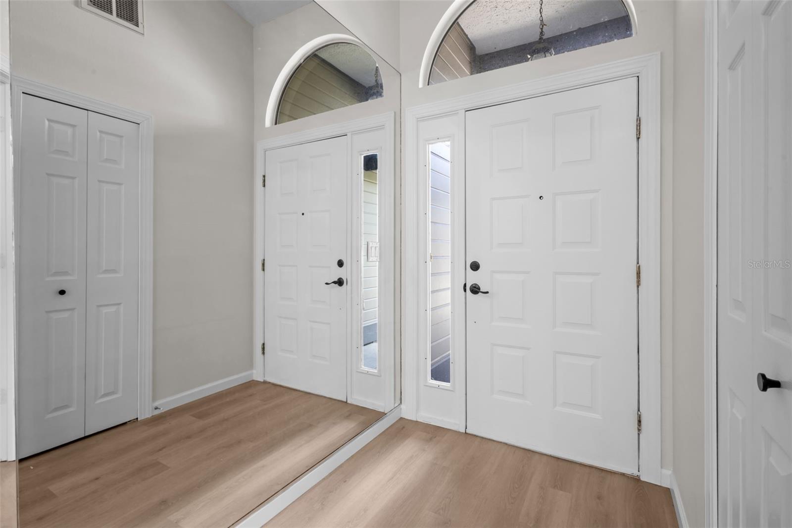 Image 3 of 38 For 887 Lucas Lane